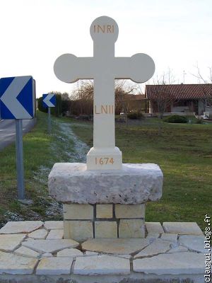 Croix de la Cafourque (rénovation : été/automne 2005)